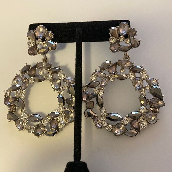 NWOT Handcrafted Large Round Crystal & Silver-tone Earrings with Post Closure. - Picture 4 of 6